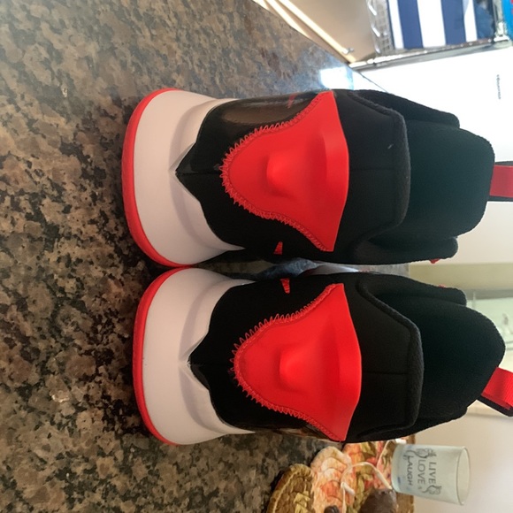 Lebron James - Picture 2 of 3